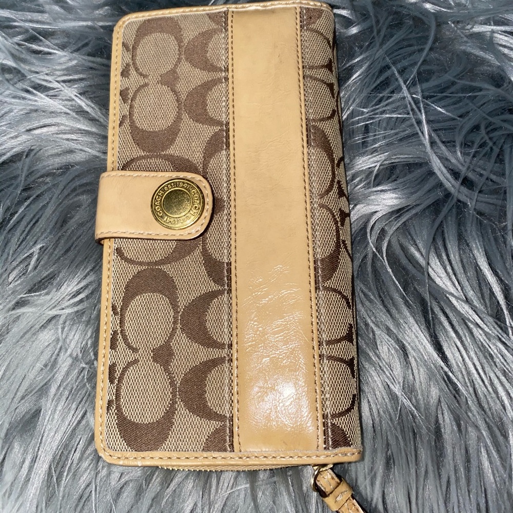 Coach wallet